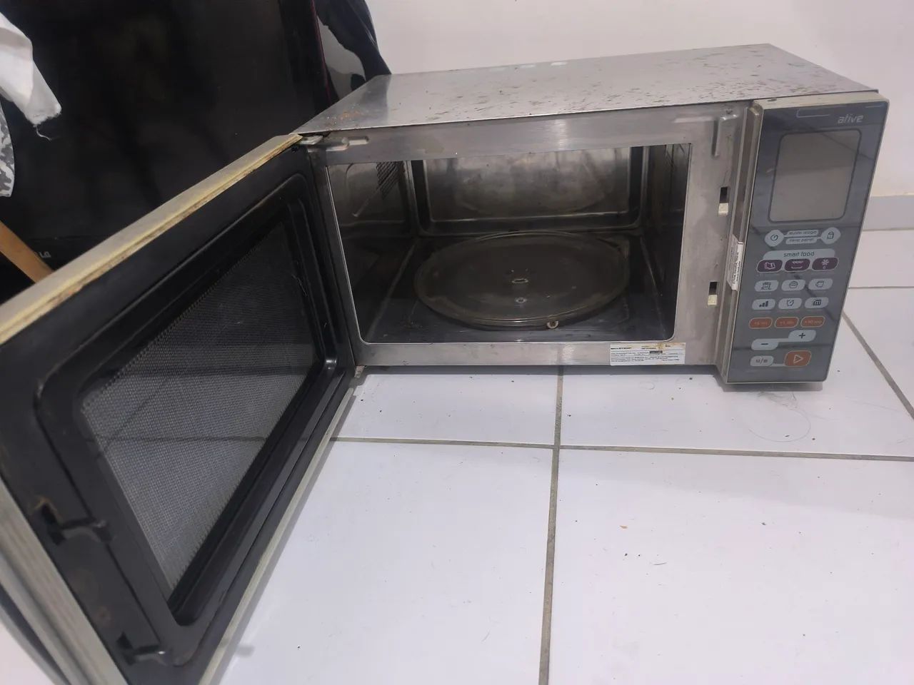 Vendo Microondas Brastemp Ative inox grill - 220v - Foto 3