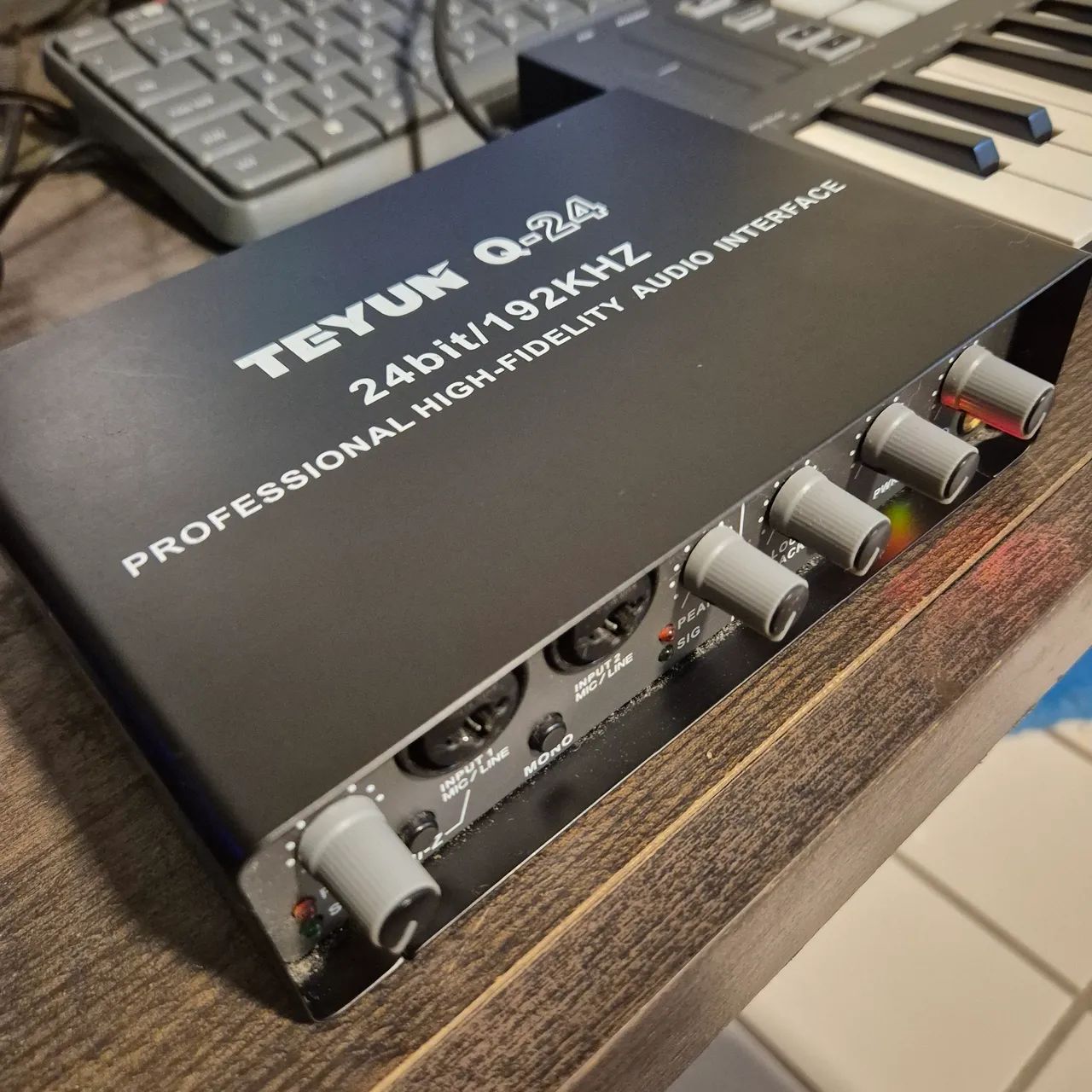 Interface de Áudio Teyun Q-24 24bit/192kHz