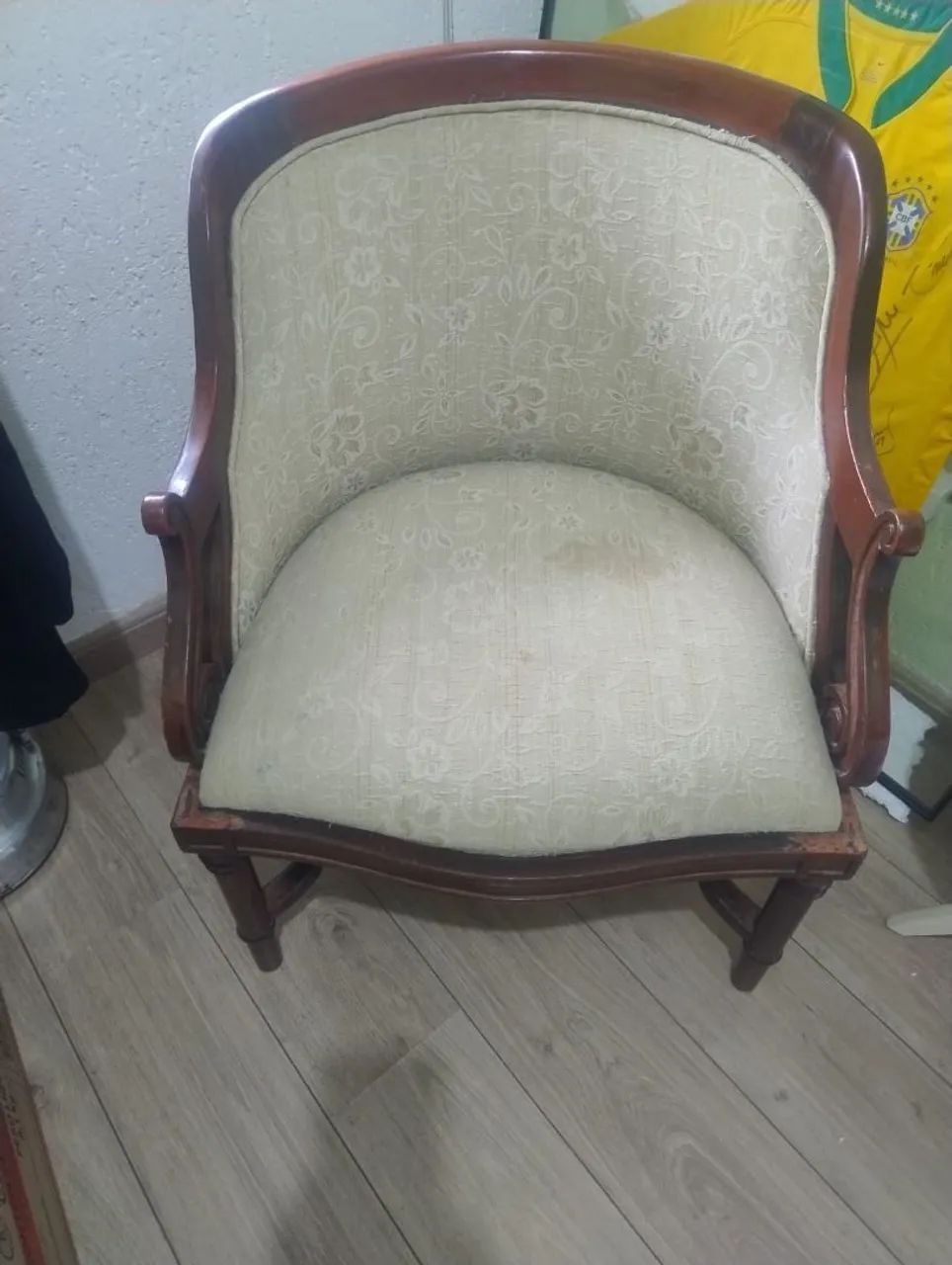 Maravilhosa cadeira e Puff - Foto 2