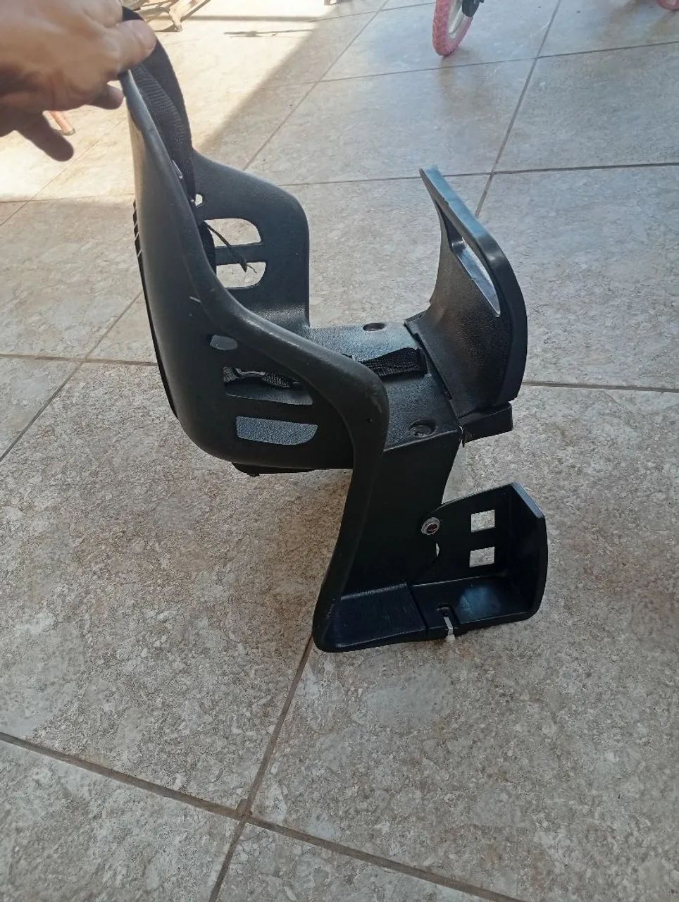Eu estou vendendo essa cadeirinha  - Foto 3