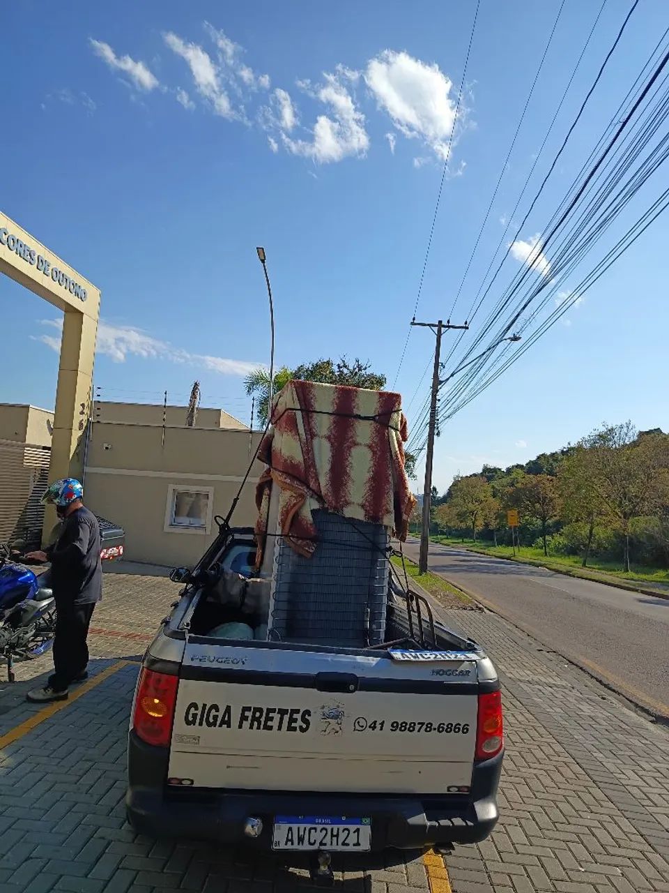 Pequenas Mudanças e Carretos. 