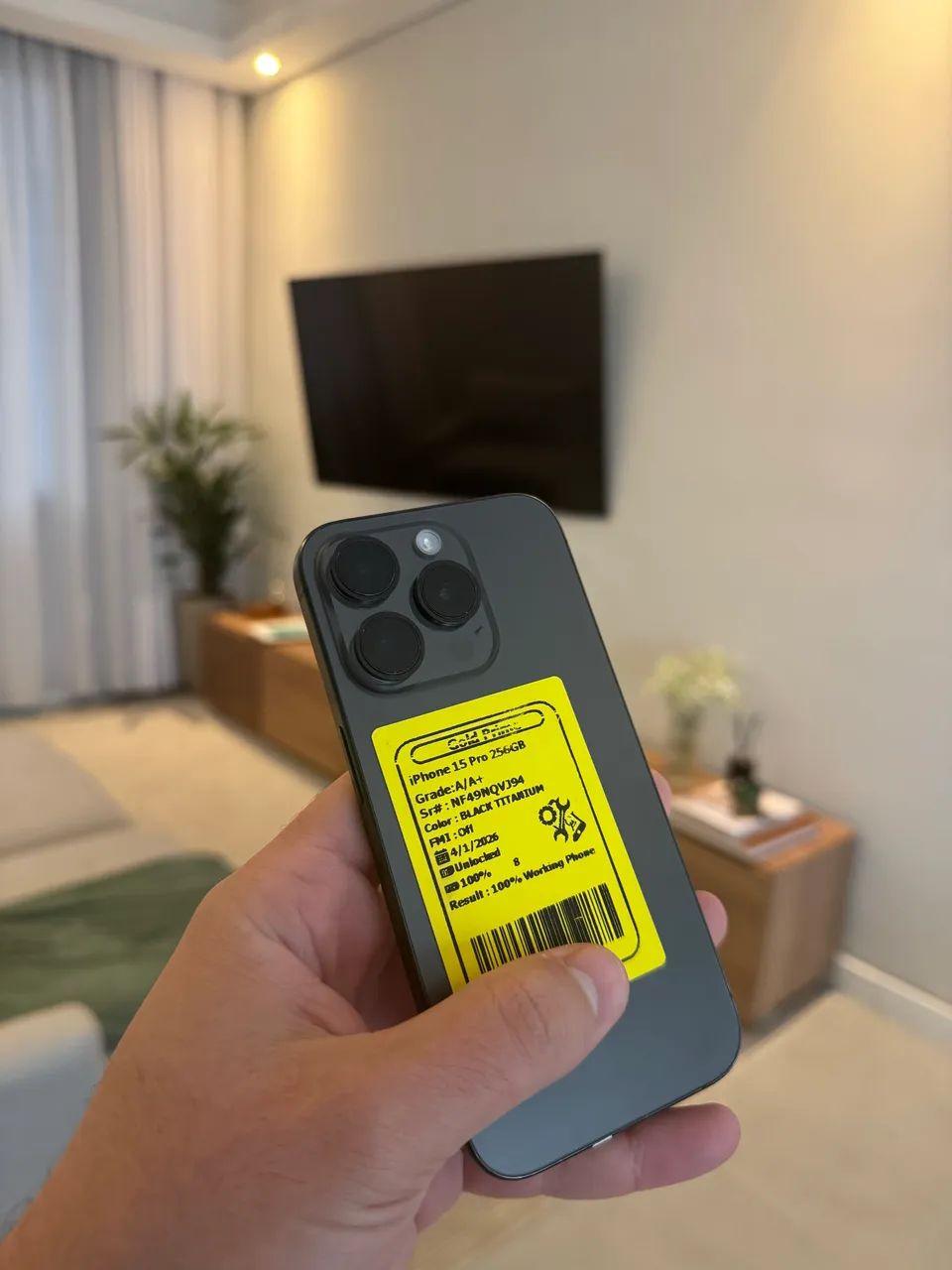 IPHONE 15 PRO 256GB - 100% bateria - Celulares e Smartphones