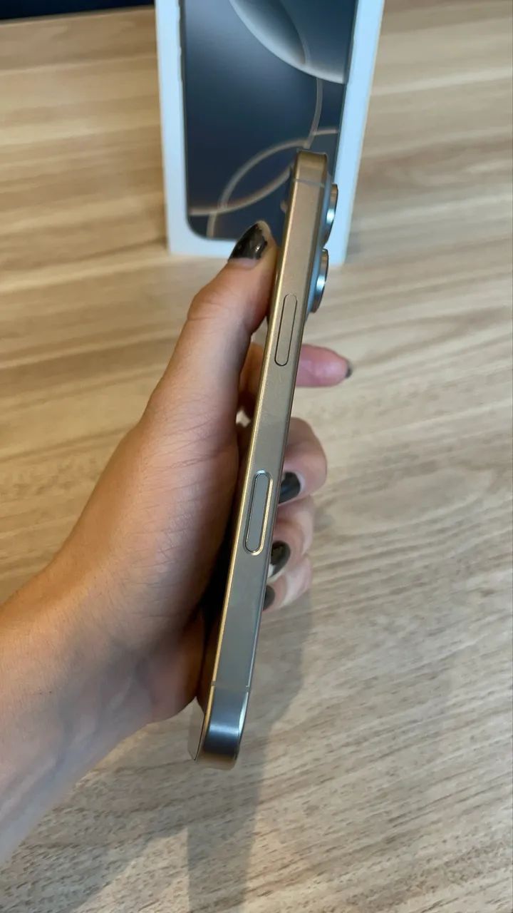 iPhone 16 Pro 128Gb Natural 93% - Foto 2