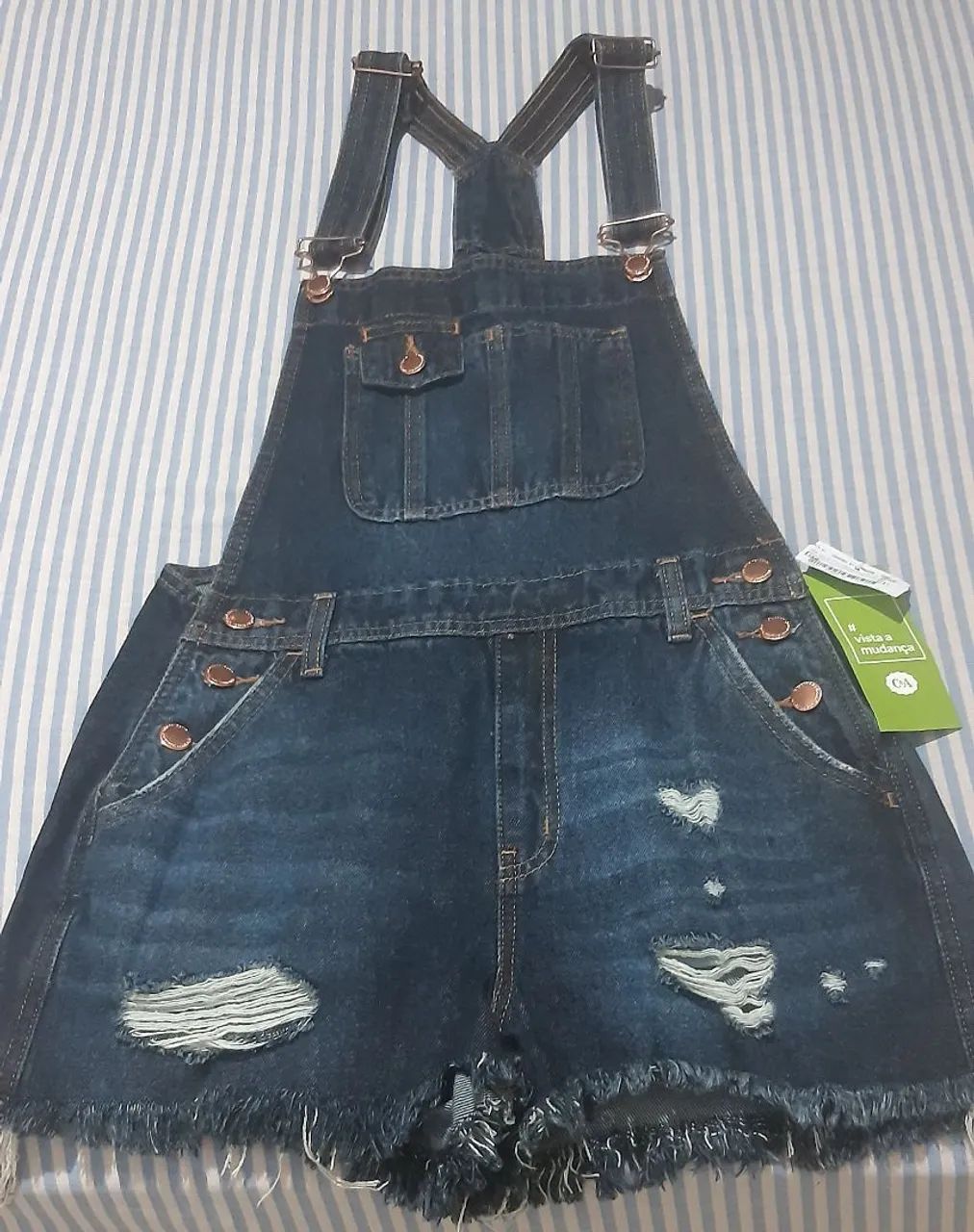Jardineira jeans nova, Tamanho P 