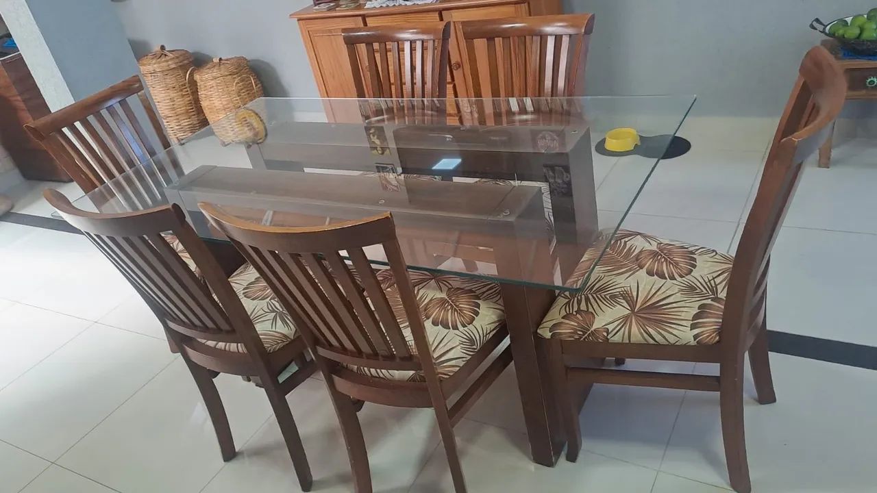 Mesa com 6 cadeiras  - Foto 2