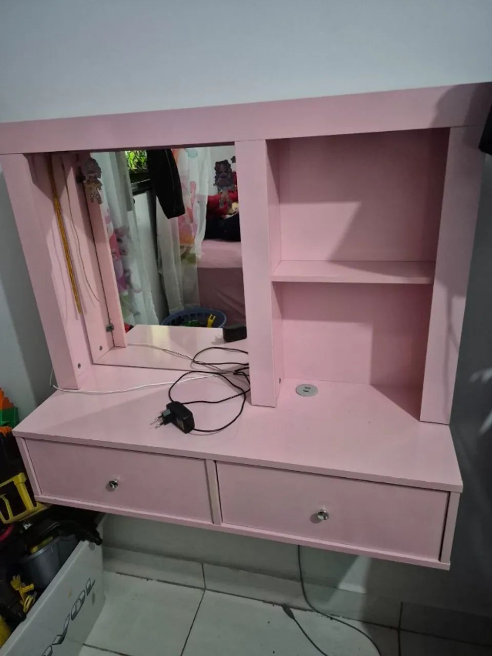 Dressing Table468261423075174401