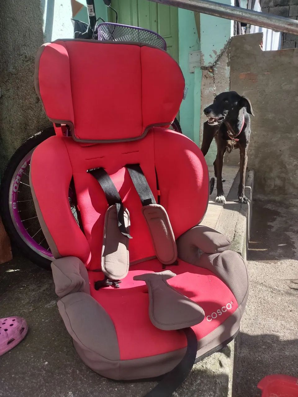 Cadeirinha semi nova