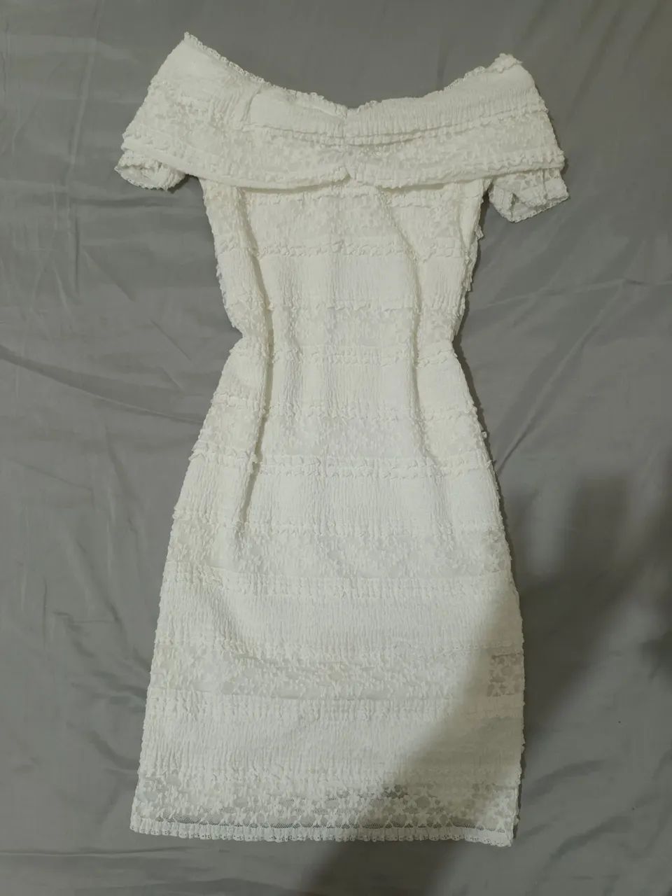 Vestido de bico branco tam U estica bem - Foto 2