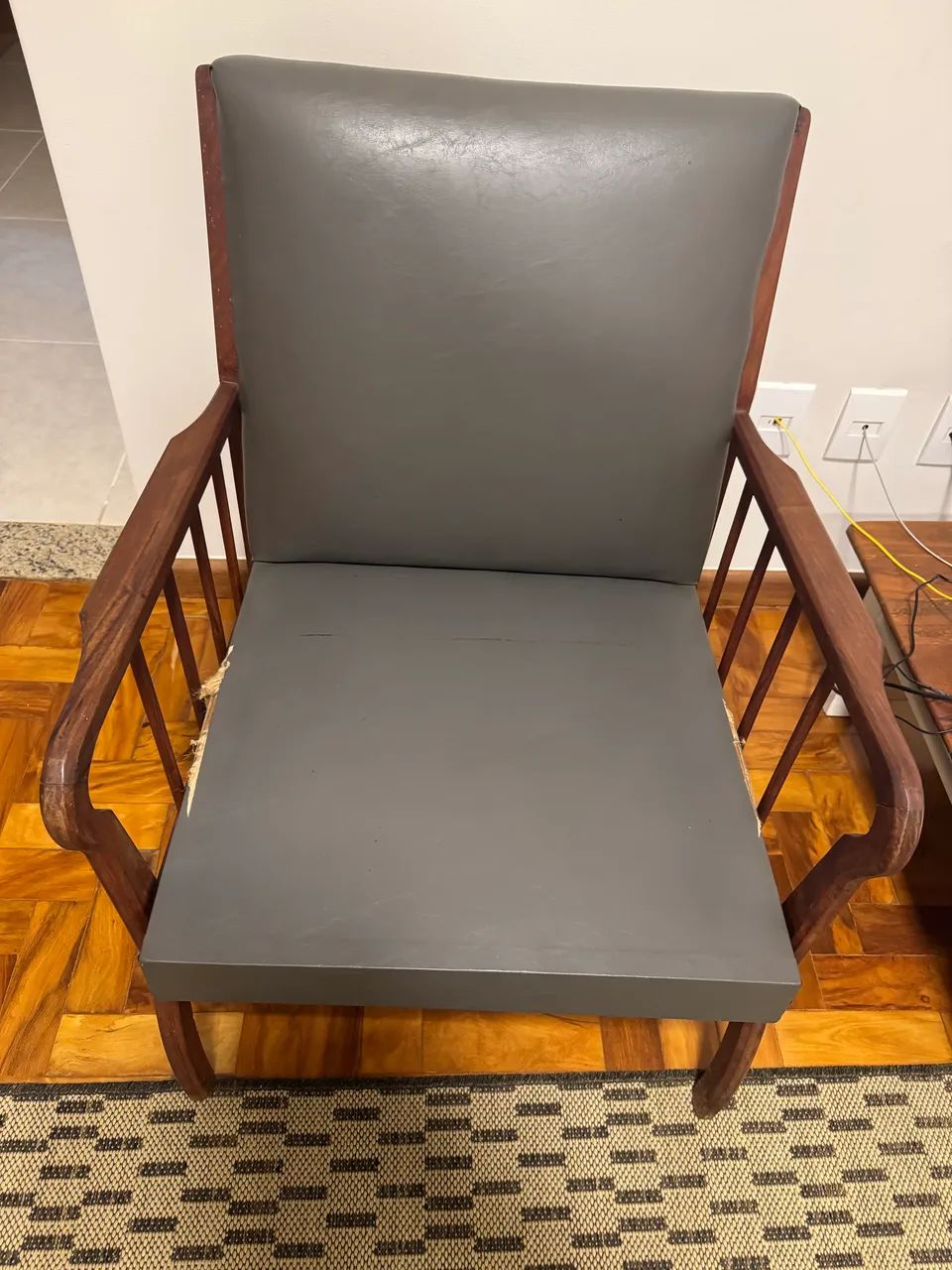 Par de poltronas antigas