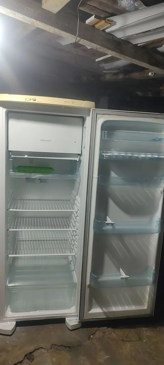 GELADEIRA ELECTROLUX COM DEGELO AUTOMÁTICO  - Foto 4