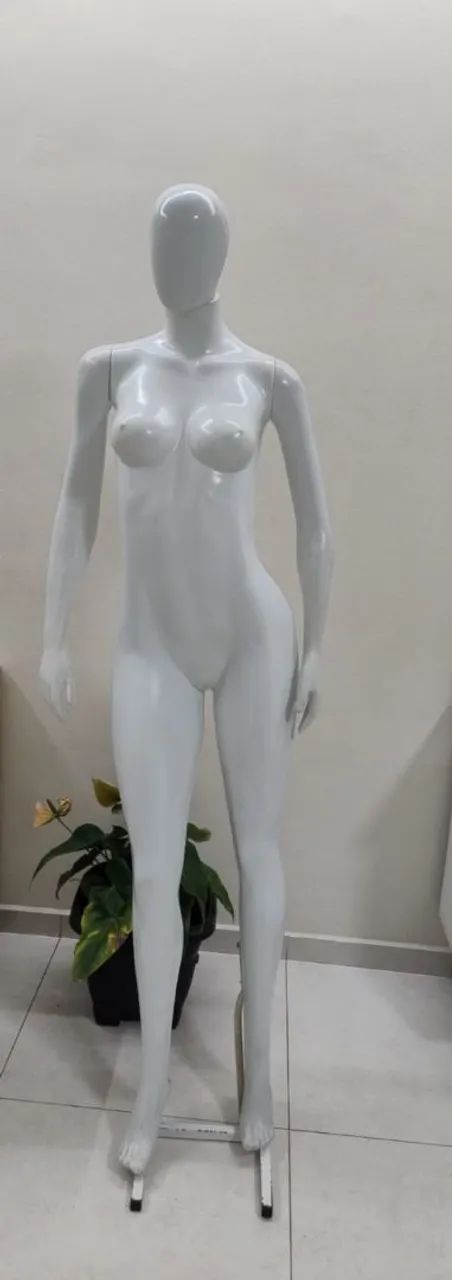 Vendo manequins em bom estado  - Foto 2