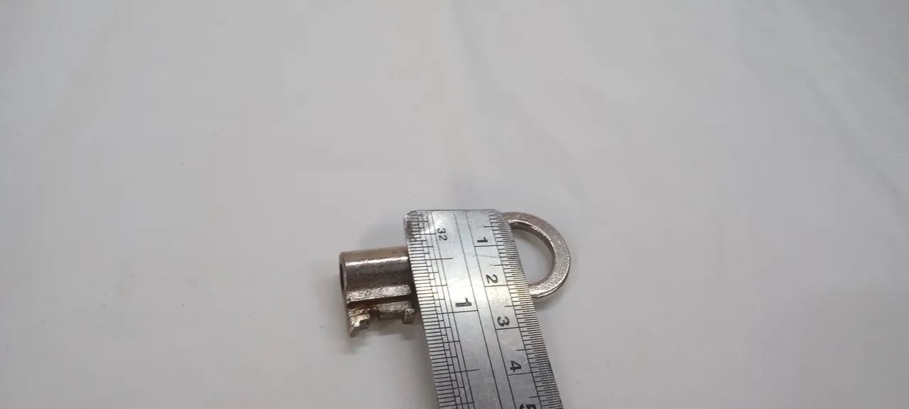 Chave de cadeado antigo  - Foto 3