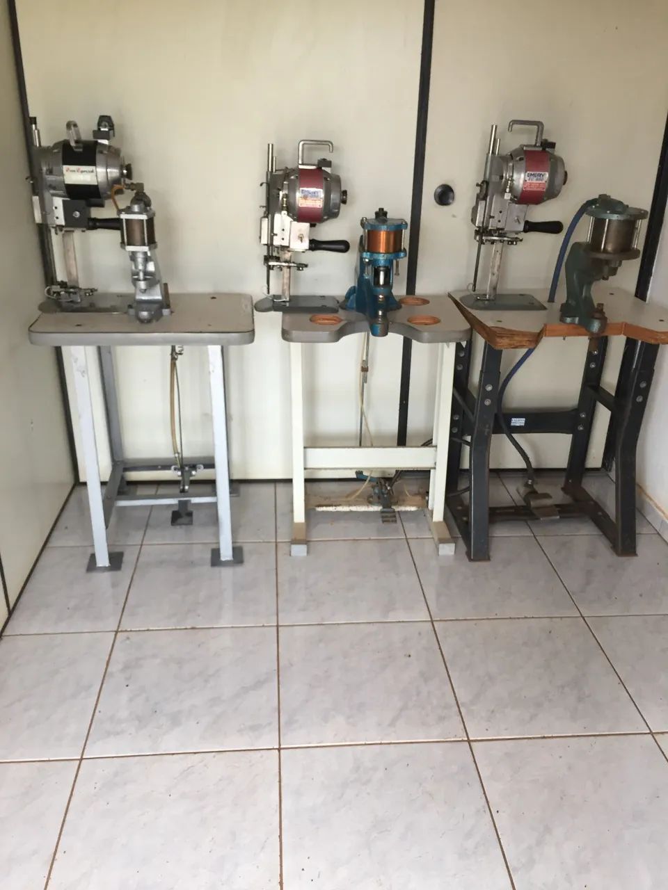 Vendo máquina de corte para jeans - Foto 5
