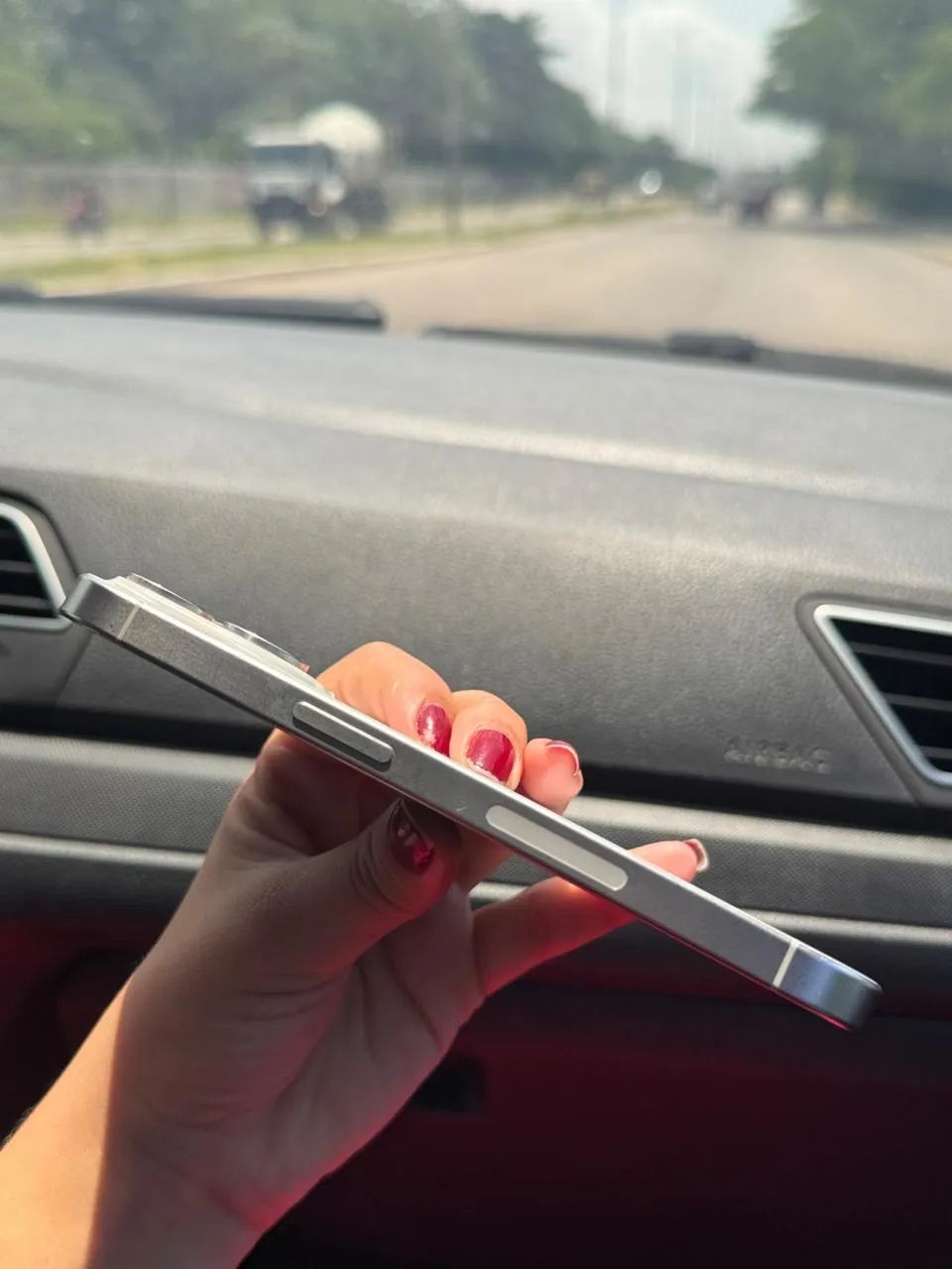 iPhone 15 Pro - 128GB - Foto 3