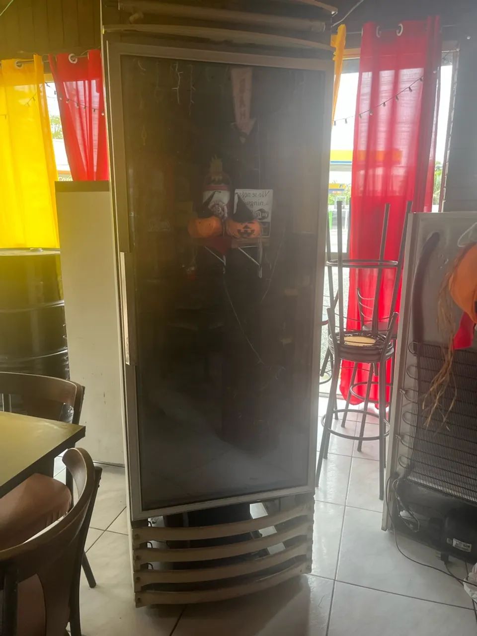 Visa cooler geladeira com expositor e freezer 