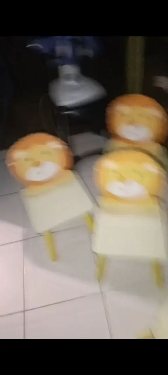 Vendo várias mesinhas com cadeiras  - Foto 2
