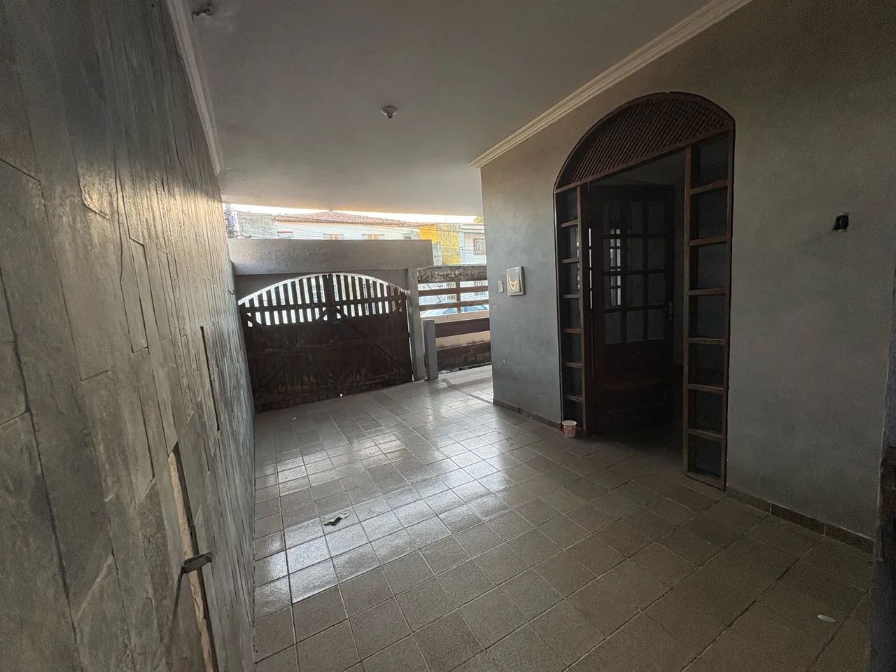 Alugo Casa na Ponta Grossa - Foto 2
