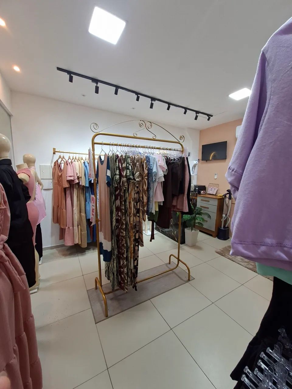 REPASSE LOJA DE VESTUÁRIO FEMININO - Foto 2