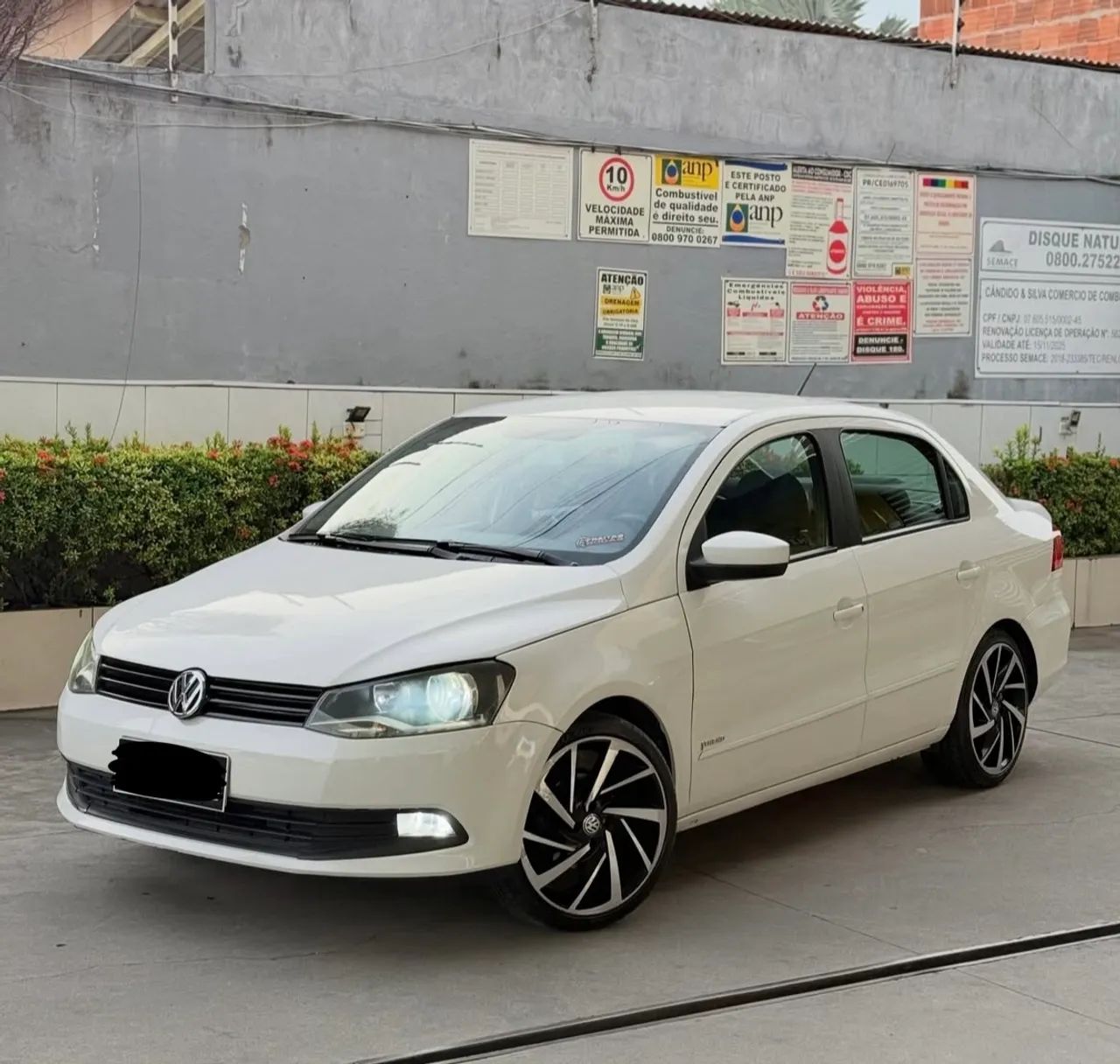 Volkswagen Voyage 2014