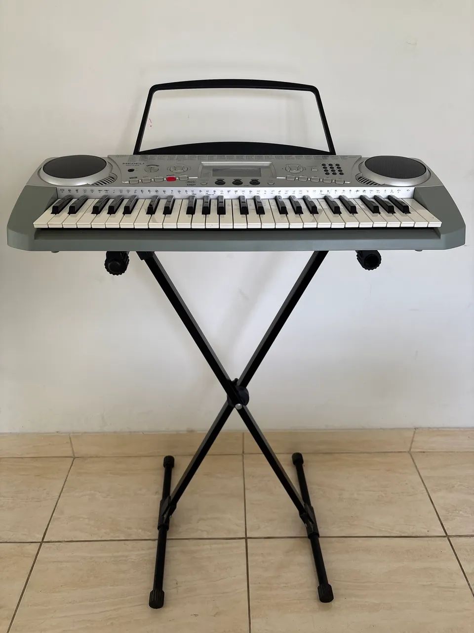Teclado MEDELI MC49A