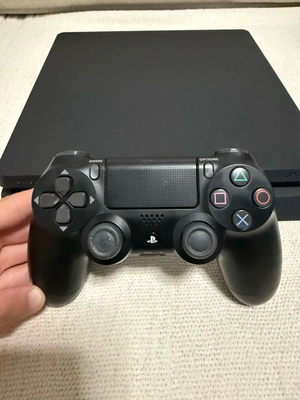 PS4 1tb com caixa e 3 jogos - Foto 3