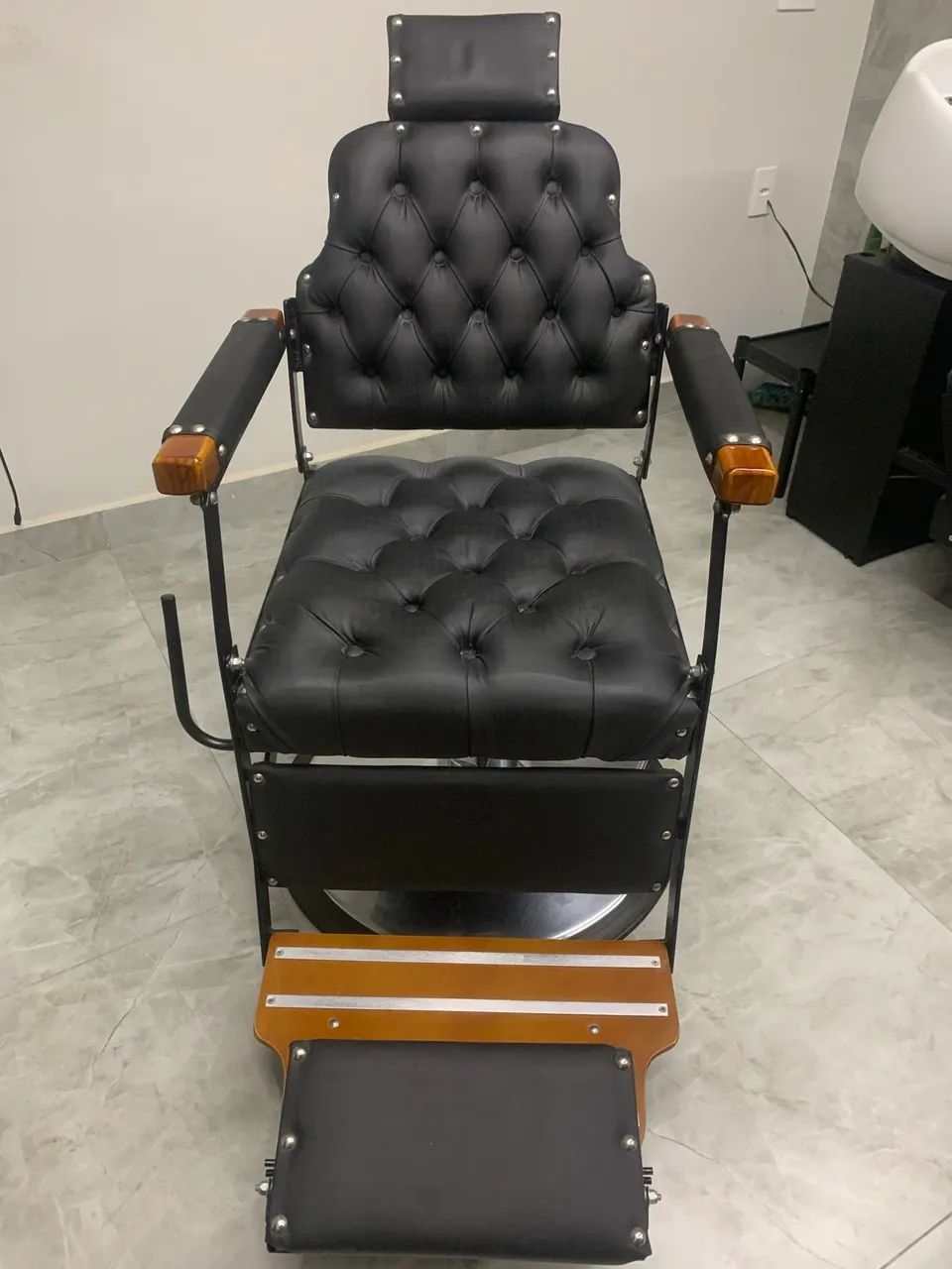 Cadeira de barbeiro + lavatório  - Foto 3