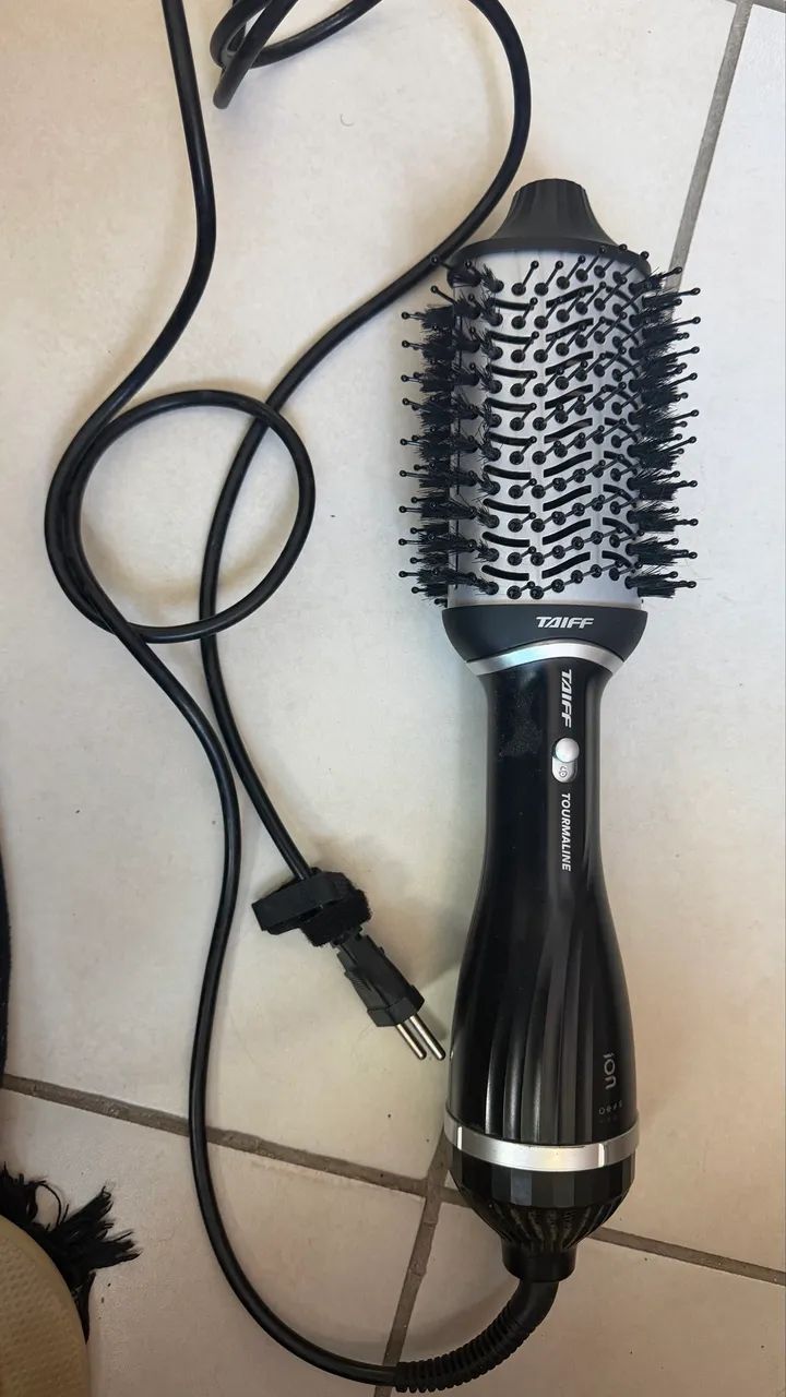 Escova secadora cabelo