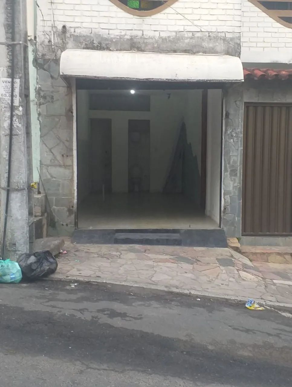 Alugo ponto comercial com 25 m² 