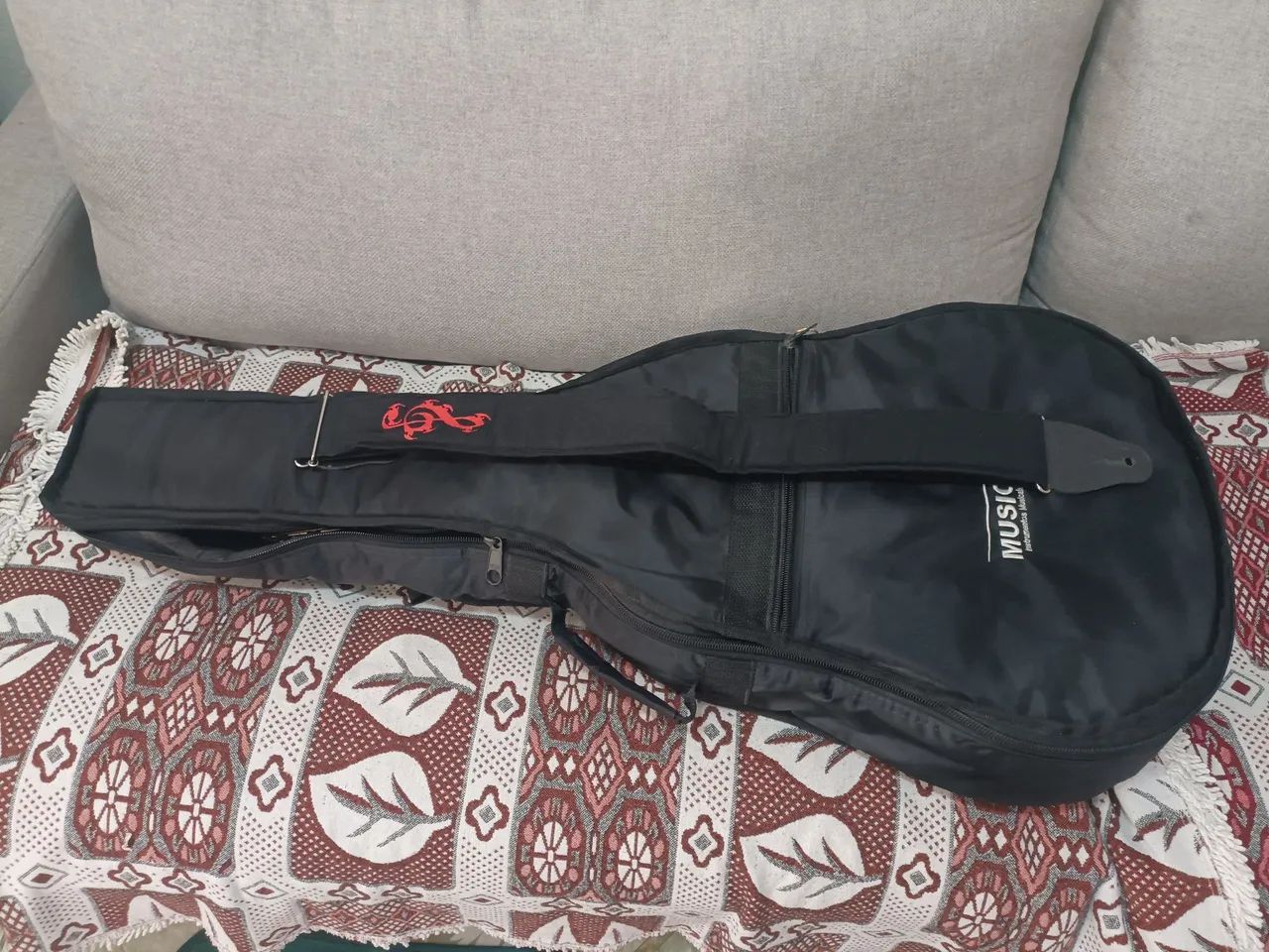 Capa para Violão acolchoado e correia  - Foto 4