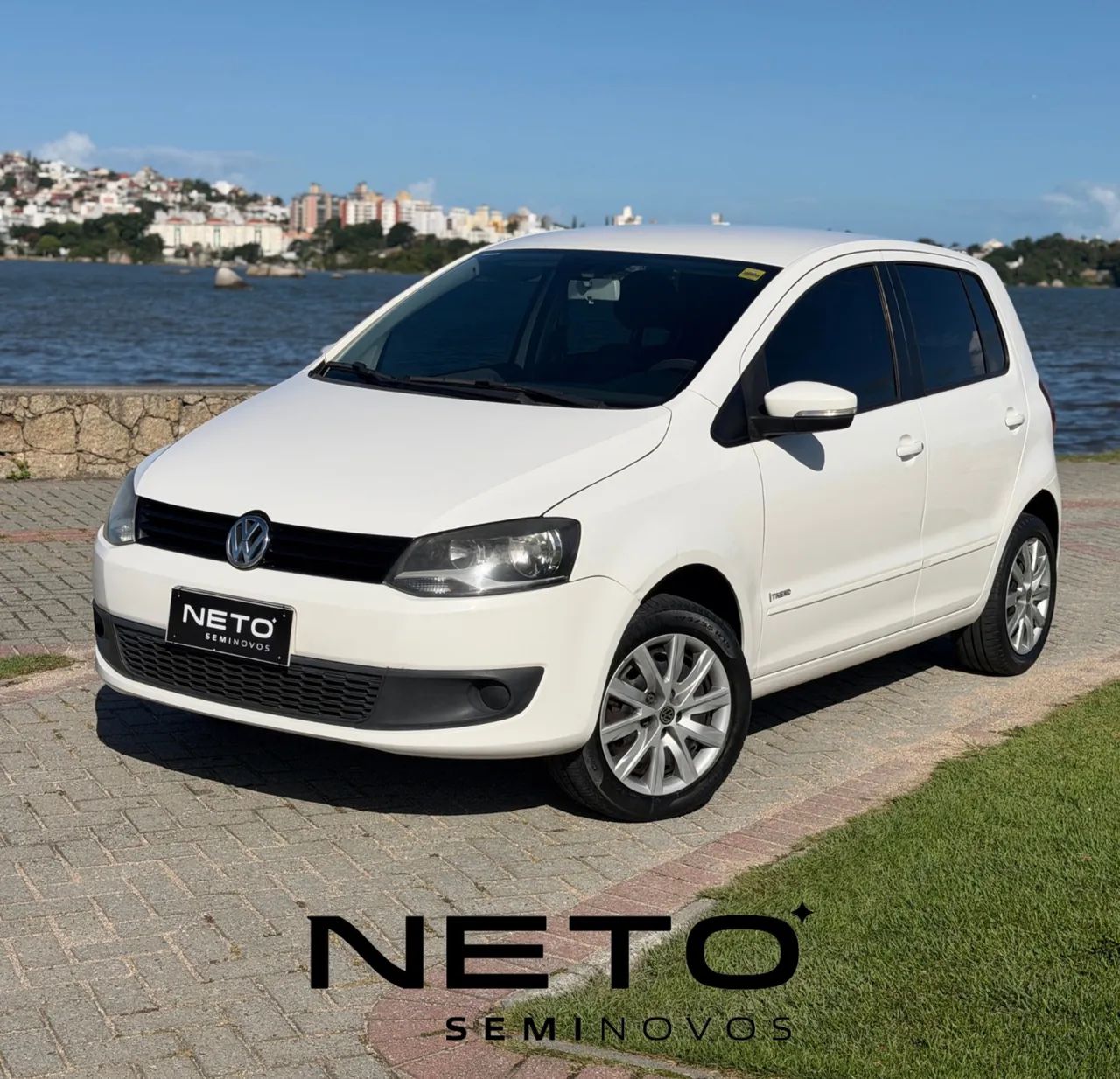 Volkswagen Fox 1.6 MI Total Flex 8V 5P 2013