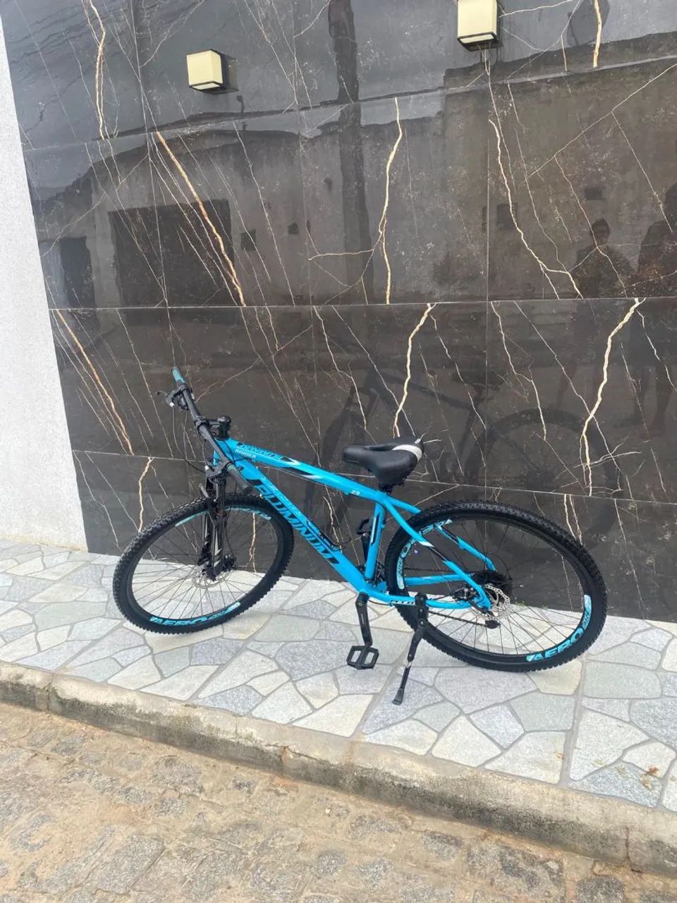Vendo bicicleta de alumínio aro 29 quadro 19