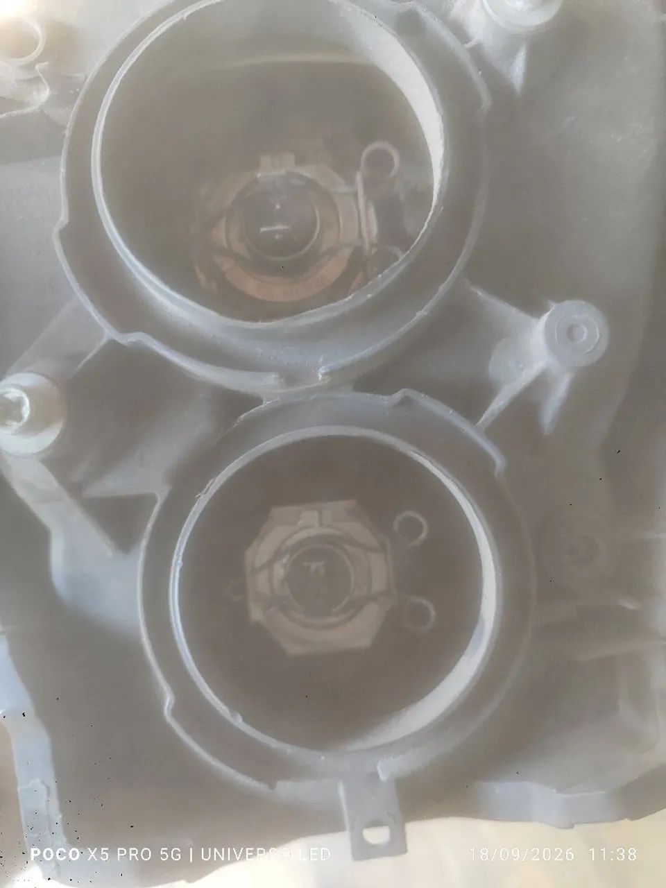 Farol da CB 600 Hornet Original. - Foto 4