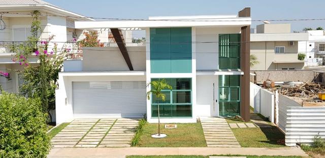 Casa Térrea no Condomínio Florais dos Lagos com 4 suítes