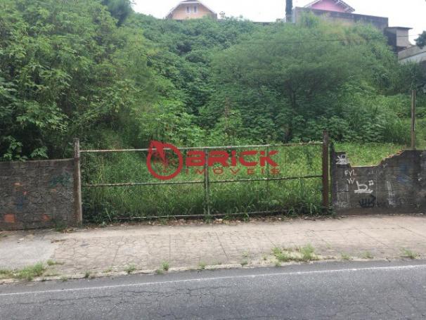 Excelente terreno para venda ou locação entre alto e centro.