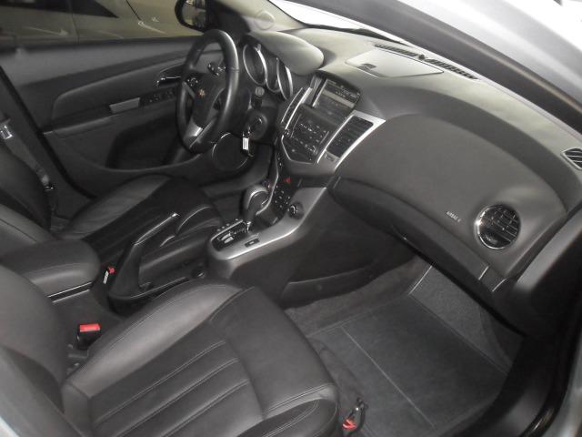 Cruze Hatch Automático com Bancos em Couro e Central Multimidia! - Foto 16