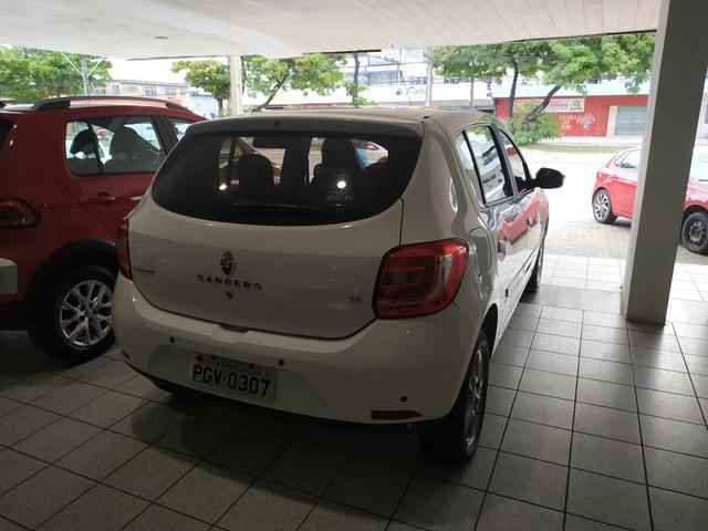 Sandero 1.6 completo 2017 km 38.139 - Foto 2