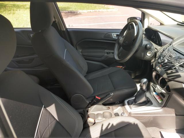Vendo New Fiesta Sedan 2013 modelo 2014 - Foto 4