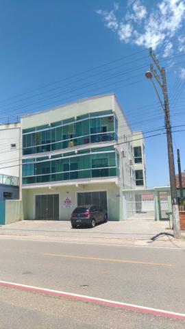 Lindo apartamento semi mobiliado com vista para o mar