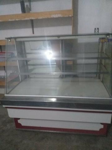 Vitrine,não é eletrica+ pode adaptar