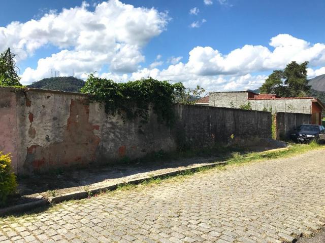 Terreno com 1.700 m2 à venda, agriões, teresópolis.