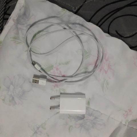 Fonte e cabo apple original