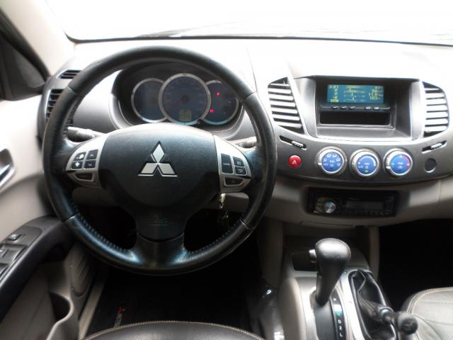 MITSUBISHI L200 TRITON 2009/2009 3.2 HPE 4X4 CD 16V TURBO INTERCOOLER DIESEL 4P AUTOMÁTIC - Foto 7