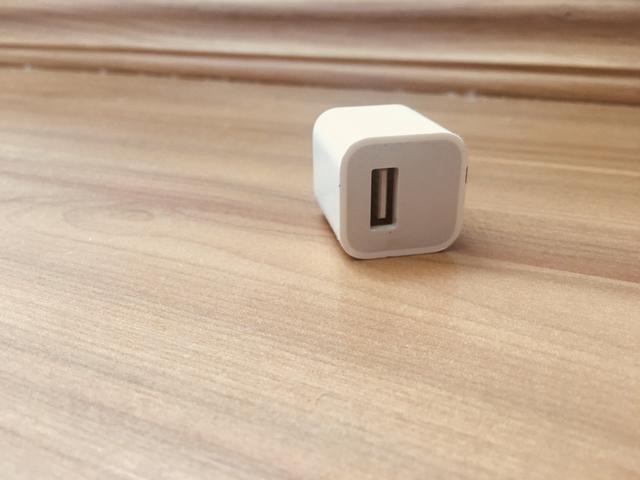 Fonte USB 5W original Apple - Foto 3