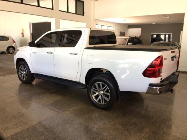 Toyota Hilux SRX 2.8 4x4 Diesel Automática - Foto 4
