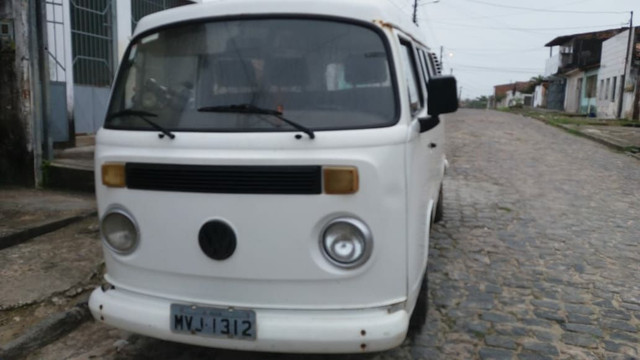 Vendo Kombi ano 2005 - Foto 2
