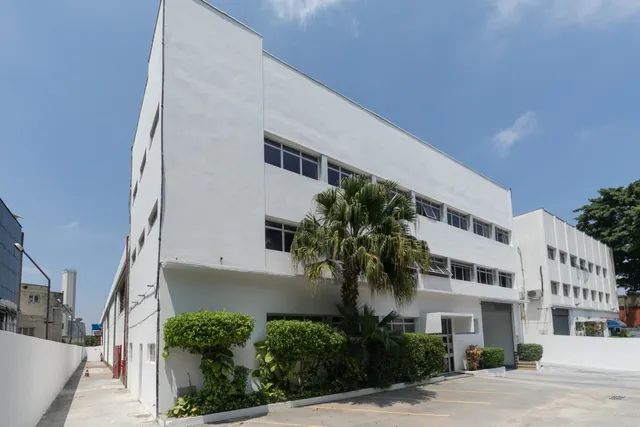 Galpão Alphaville Industria com Escritório e área total 2500m², Pátio, Portaria, Estaciona