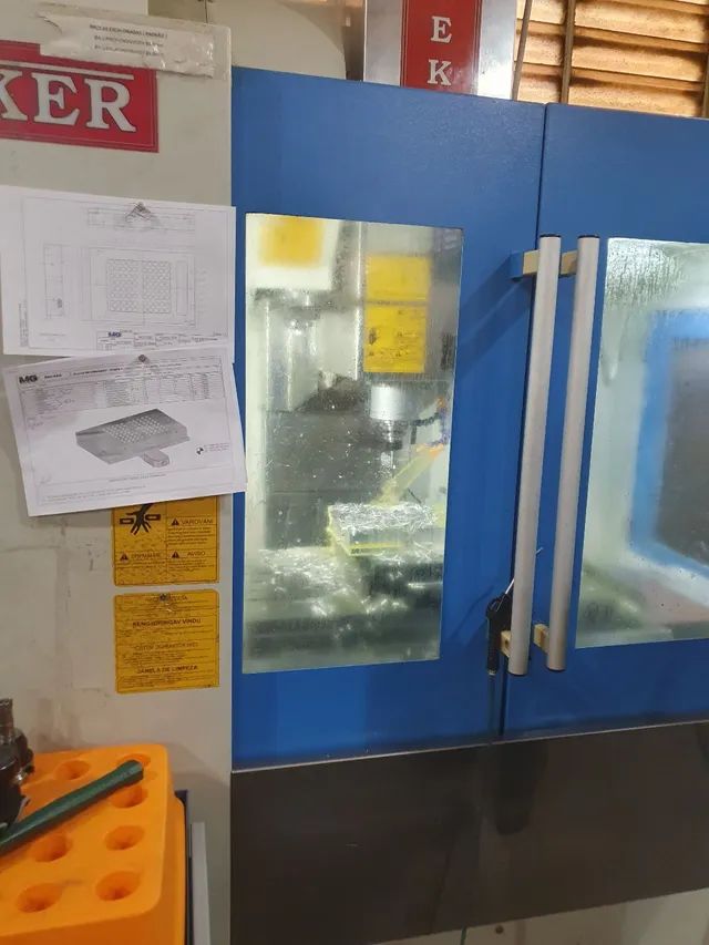 Centro Usinag Veker Mod. MVK800L SIEMENS-ANO 11-2010 - Foto 4