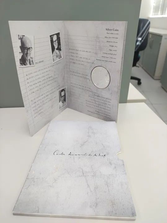 Medalha Comemorativa Centenário Carlos Drummond de Andrade