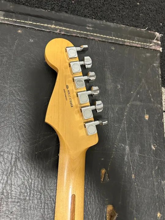 Guitarra fender HSS  - Foto 2