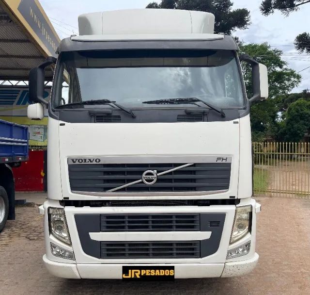 volvo fh 400 toco 4x2 ano 2010 completo automático c/ ar-condicionado - Foto 3